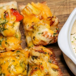 Chicken Alfredo Cheesy Bread